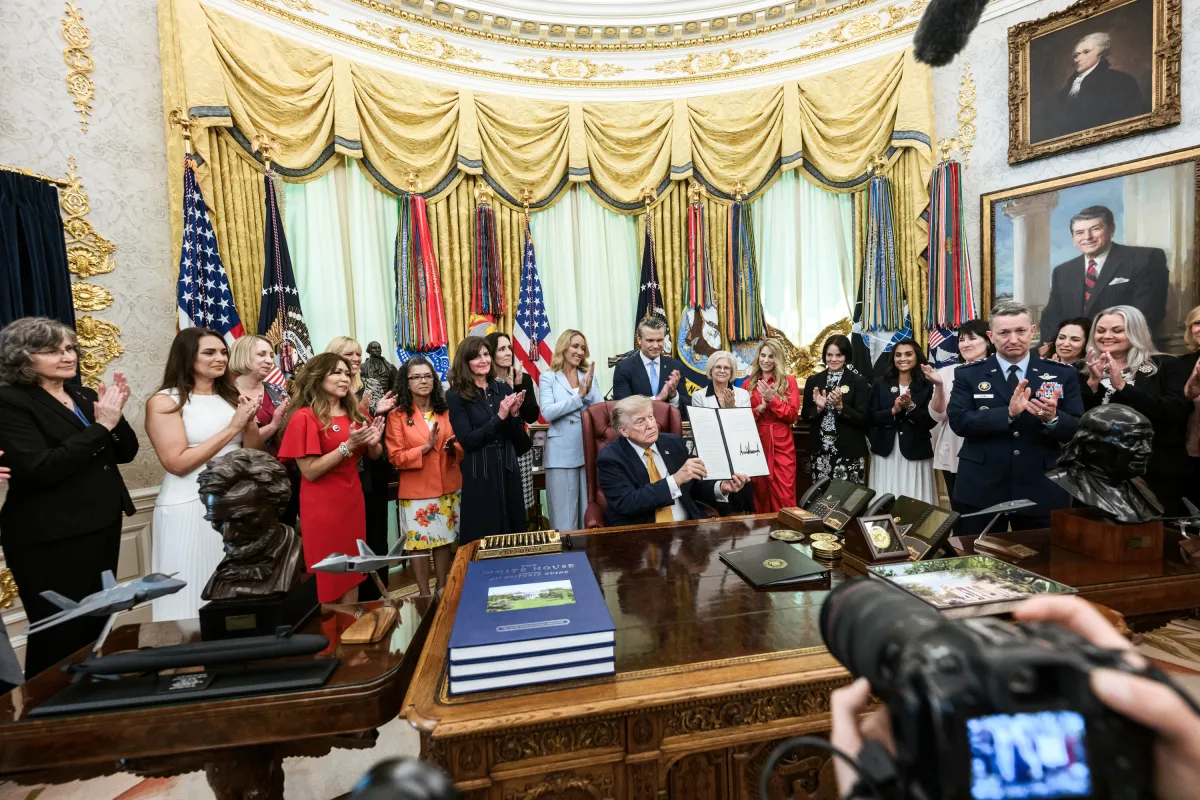 Trump signs new order targeting birthright citizenship